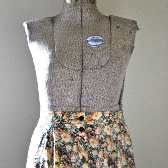 Silk floral button-down skirt - Picture 2 of 9